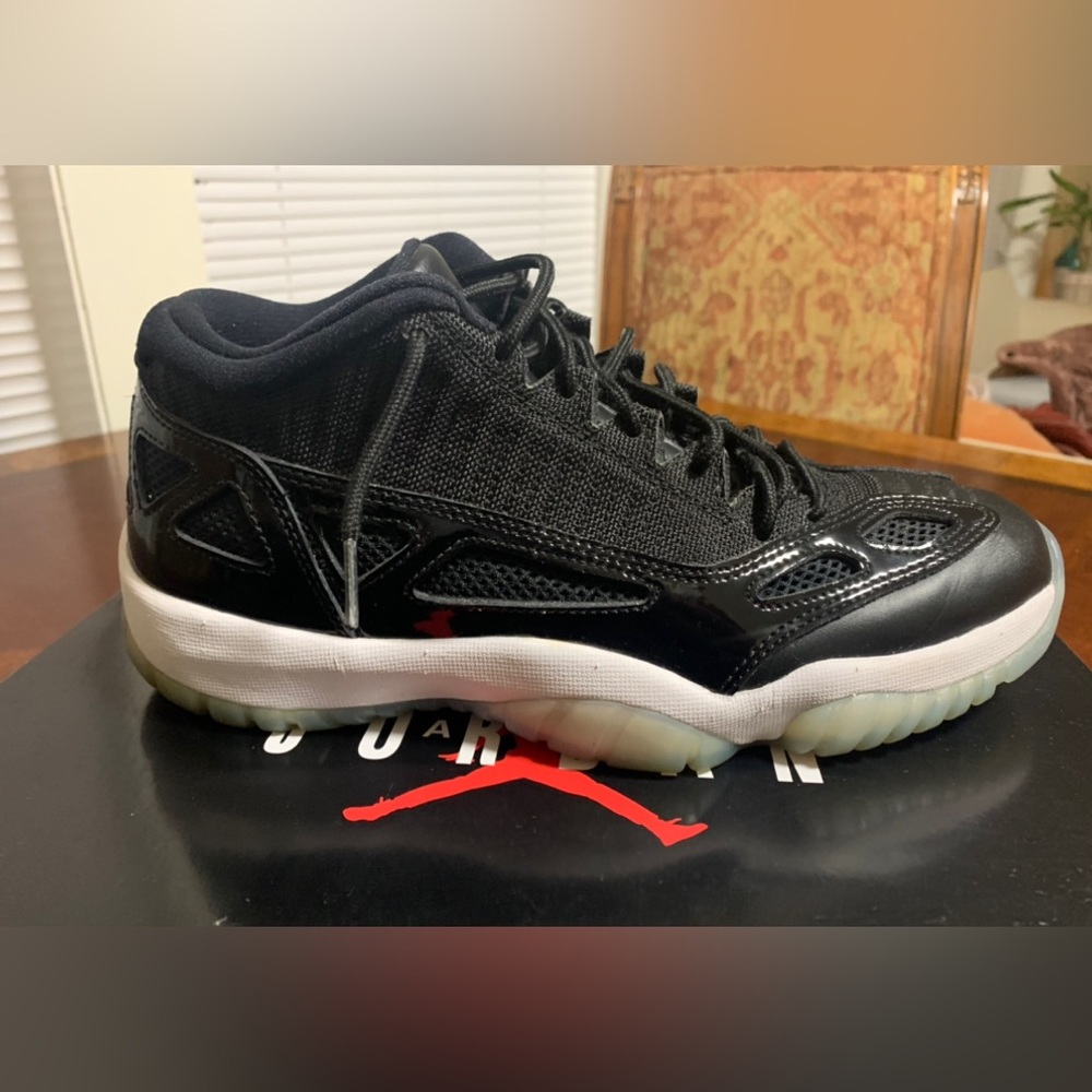 Nike Jordan 11 ie low retro space jams